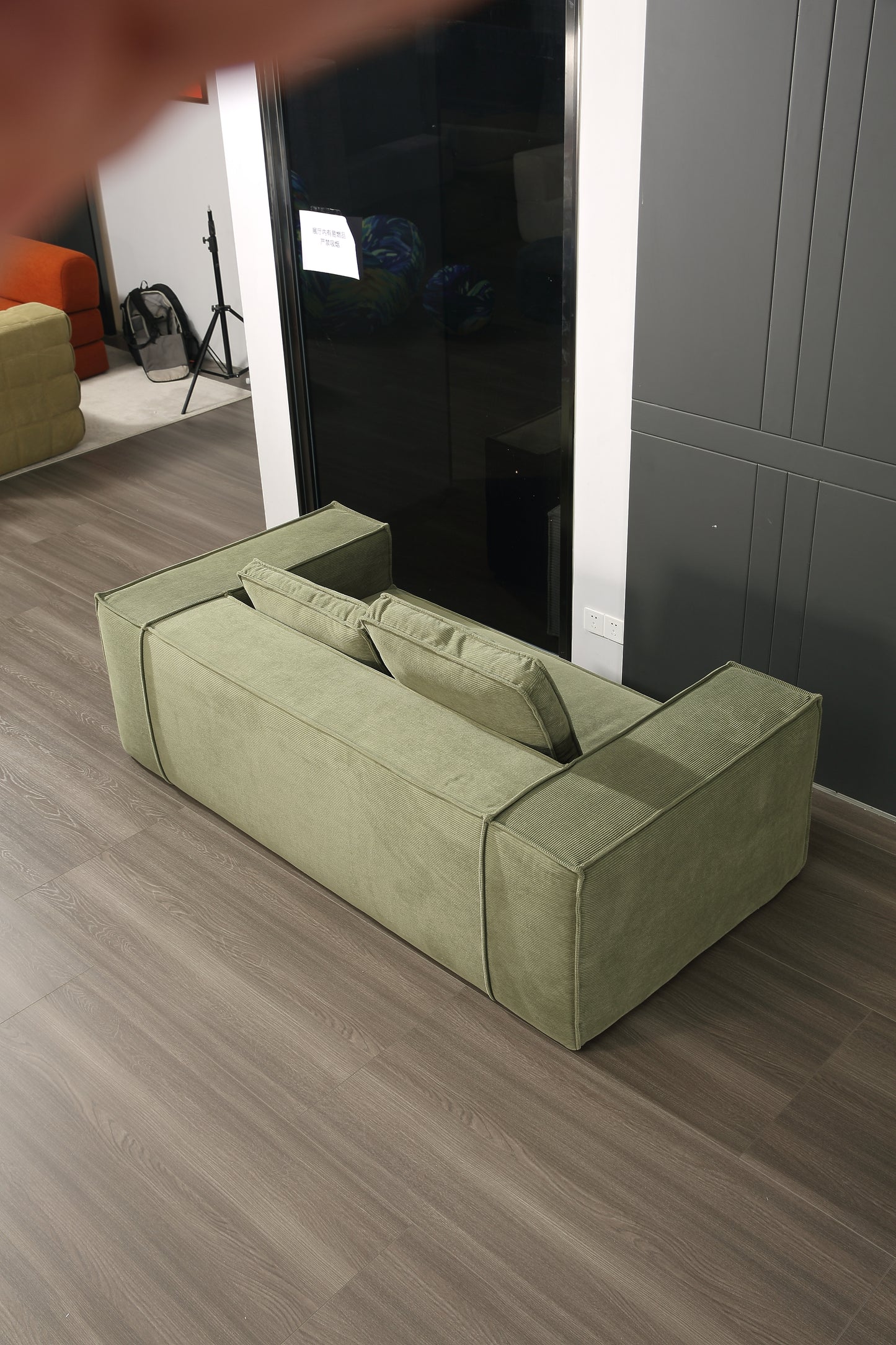 Tofu Block Low Back Sofa ( 2 seats without pillows)